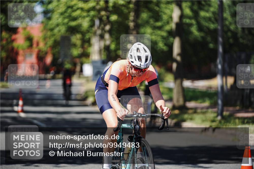 09.08.2026 - GEWOBA Citytriathlon Bremen Michael Burmester http://msf.ph/oto/9949483 09.08.2026 12:51:12 Radfahren 606, 884, 1133 meine-sportfotos.de