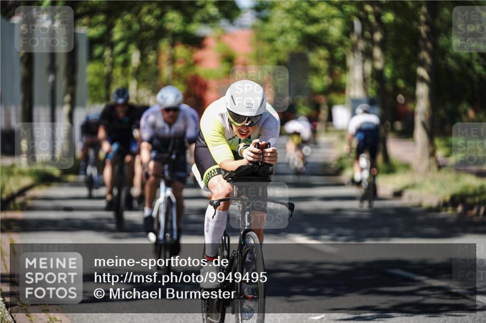 09.08.2026 - GEWOBA Citytriathlon Bremen Michael Burmester http://msf.ph/oto/9949495 09.08.2026 12:51:31 Radfahren 560, 562, 595, 756, 787, 880, 1019, 1110, 1155 meine-sportfotos.de