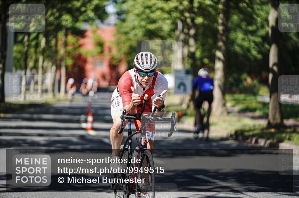 09.08.2026 - GEWOBA Citytriathlon Bremen Michael Burmester http://msf.ph/oto/9949515 09.08.2026 12:51:47 Radfahren 562, 595, 668, 787, 867, 877, 909, 914, 1013, 1143, 1155 meine-sportfotos.de
