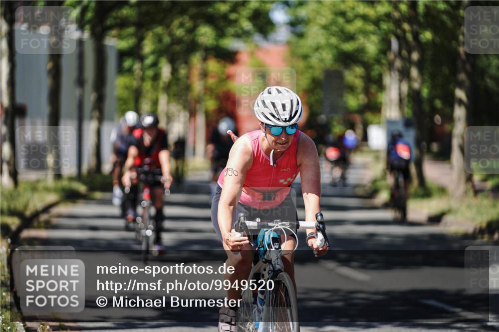 09.08.2026 - GEWOBA Citytriathlon Bremen Michael Burmester http://msf.ph/oto/9949520 09.08.2026 12:51:56 Radfahren 545, 582, 615, 820, 867, 990, 1013, 1143 meine-sportfotos.de