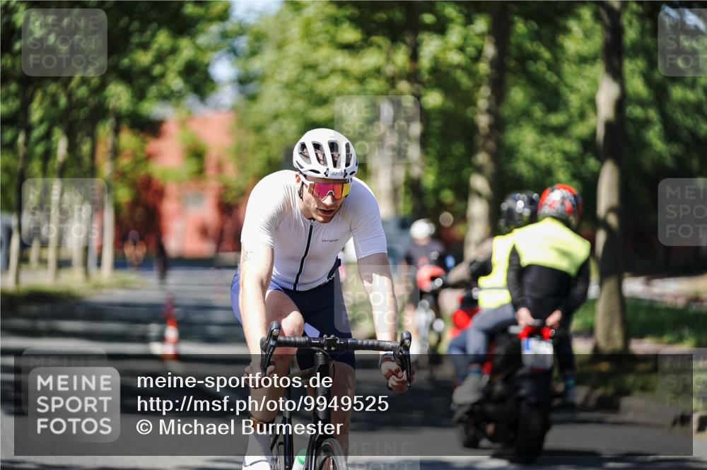 09.08.2026 - GEWOBA Citytriathlon Bremen Michael Burmester http://msf.ph/oto/9949525 09.08.2026 12:51:58 Radfahren 545, 582, 615, 820, 867, 990, 1013 meine-sportfotos.de