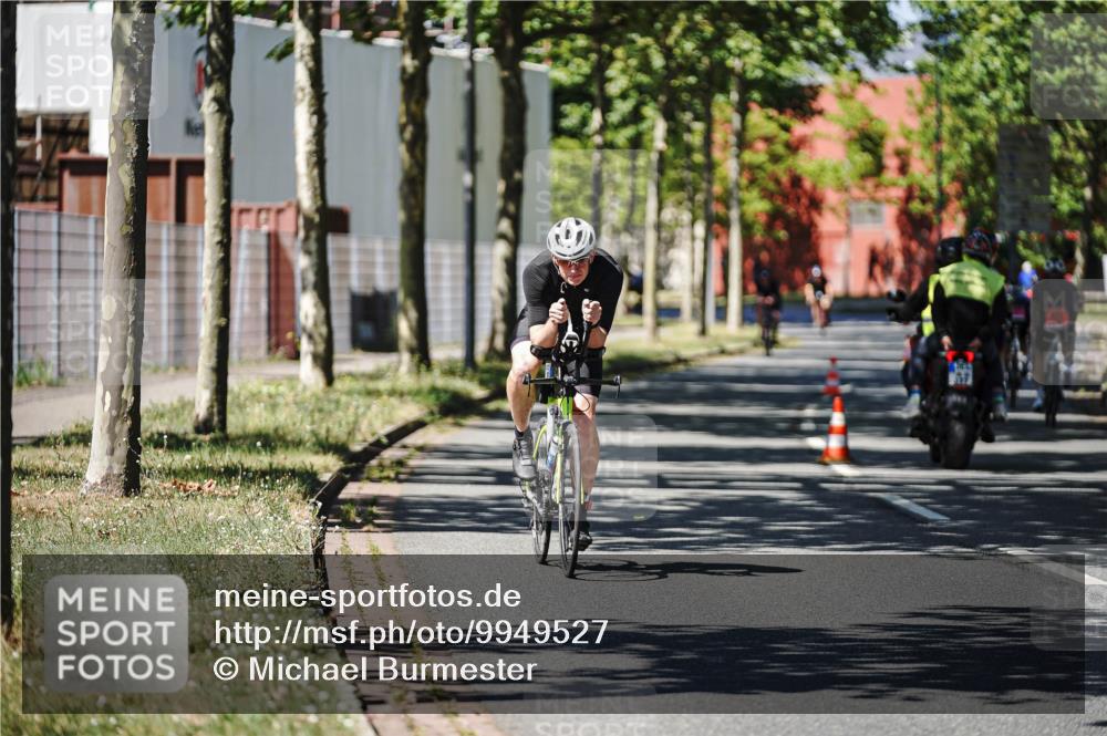 09.08.2026 - GEWOBA Citytriathlon Bremen Michael Burmester http://msf.ph/oto/9949527 09.08.2026 12:52:00 Radfahren 545, 582, 615, 717, 820, 867, 990, 1013 meine-sportfotos.de