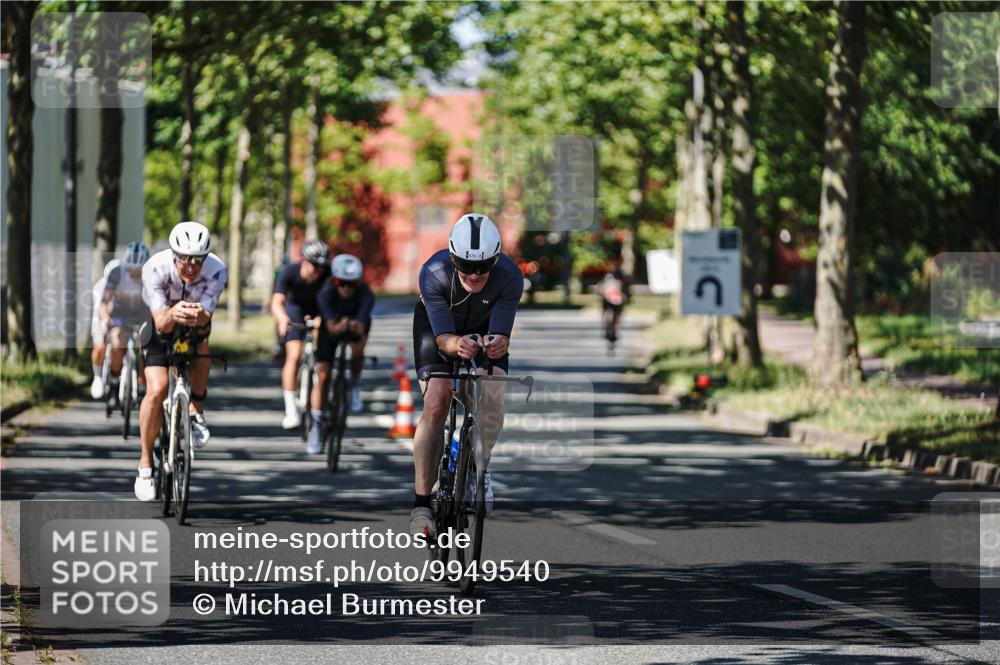 09.08.2026 - GEWOBA Citytriathlon Bremen Michael Burmester http://msf.ph/oto/9949540 09.08.2026 12:52:13 Radfahren 679, 682, 717, 750, 820, 826, 979, 990, 1130 meine-sportfotos.de