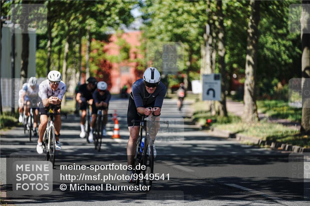 09.08.2026 - GEWOBA Citytriathlon Bremen Michael Burmester http://msf.ph/oto/9949541 09.08.2026 12:52:13 Radfahren 679, 682, 717, 750, 820, 826, 979, 990, 1130 meine-sportfotos.de