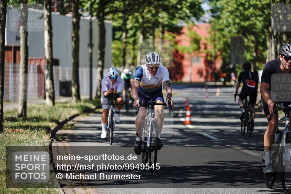 09.08.2026 - GEWOBA Citytriathlon Bremen Michael Burmester http://msf.ph/oto/9949545 09.08.2026 12:52:15 Radfahren 679, 682, 717, 750, 820, 826, 979, 1130 meine-sportfotos.de