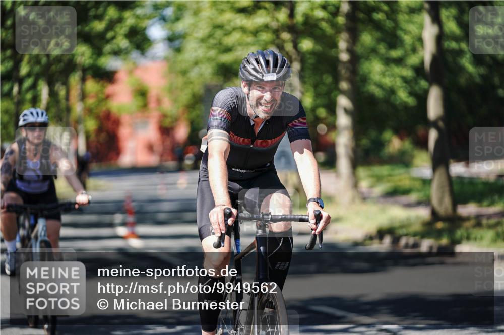 09.08.2026 - GEWOBA Citytriathlon Bremen Michael Burmester http://msf.ph/oto/9949562 09.08.2026 12:54:12 Radfahren 552, 566, 577, 728, 788, 790, 792, 804, 846, 861, 895, 939, 981, 1006, 1101, 1119, 1124, 1138 meine-sportfotos.de