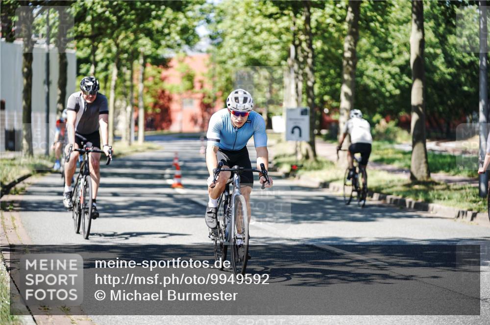 09.08.2026 - GEWOBA Citytriathlon Bremen Michael Burmester http://msf.ph/oto/9949592 09.08.2026 12:54:44 Radfahren 541, 596, 623, 695, 733, 744, 935, 1118, 1142 meine-sportfotos.de