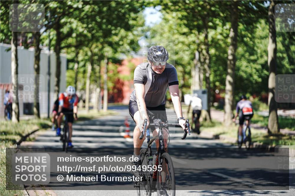 09.08.2026 - GEWOBA Citytriathlon Bremen Michael Burmester http://msf.ph/oto/9949595 09.08.2026 12:54:45 Radfahren 541, 596, 623, 695, 733, 744, 935, 1118, 1142 meine-sportfotos.de