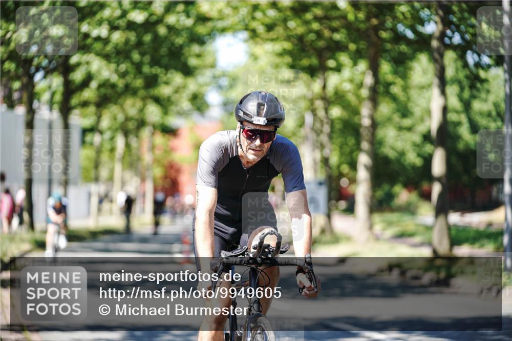 09.08.2026 - GEWOBA Citytriathlon Bremen Michael Burmester http://msf.ph/oto/9949605 09.08.2026 12:55:00 Radfahren 568, 745, 839, 935 meine-sportfotos.de
