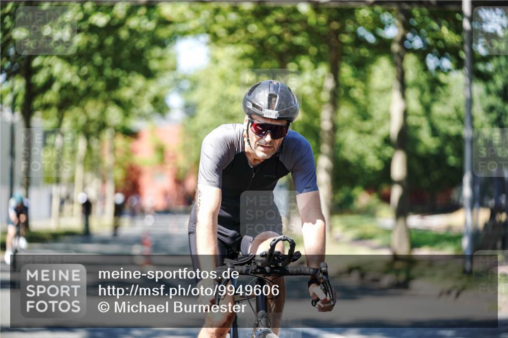 09.08.2026 - GEWOBA Citytriathlon Bremen Michael Burmester http://msf.ph/oto/9949606 09.08.2026 12:55:00 Radfahren 568, 745, 839, 935 meine-sportfotos.de