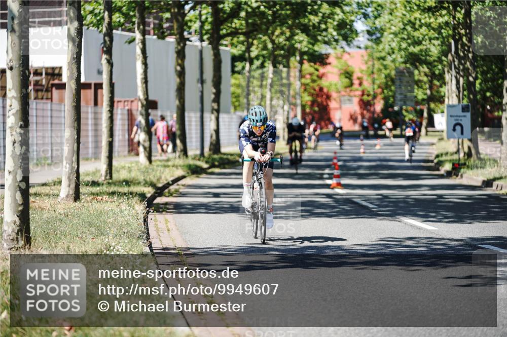 09.08.2026 - GEWOBA Citytriathlon Bremen Michael Burmester http://msf.ph/oto/9949607 09.08.2026 12:55:01 Radfahren 565, 568, 745, 839, 935 meine-sportfotos.de