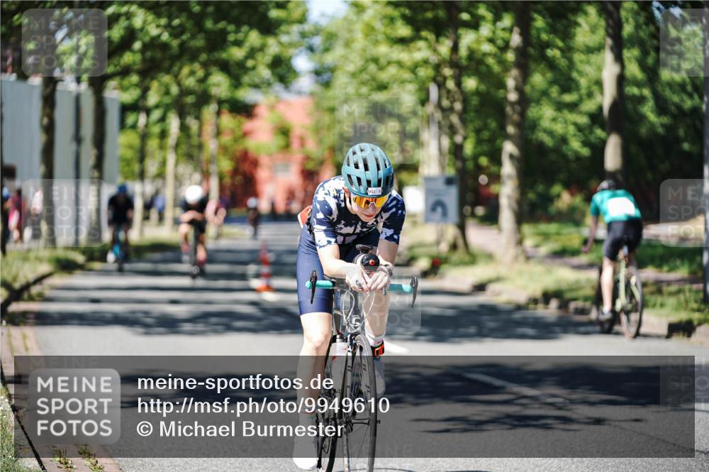 09.08.2026 - GEWOBA Citytriathlon Bremen Michael Burmester http://msf.ph/oto/9949610 09.08.2026 12:55:02 Radfahren 565, 568, 745, 839, 911 meine-sportfotos.de