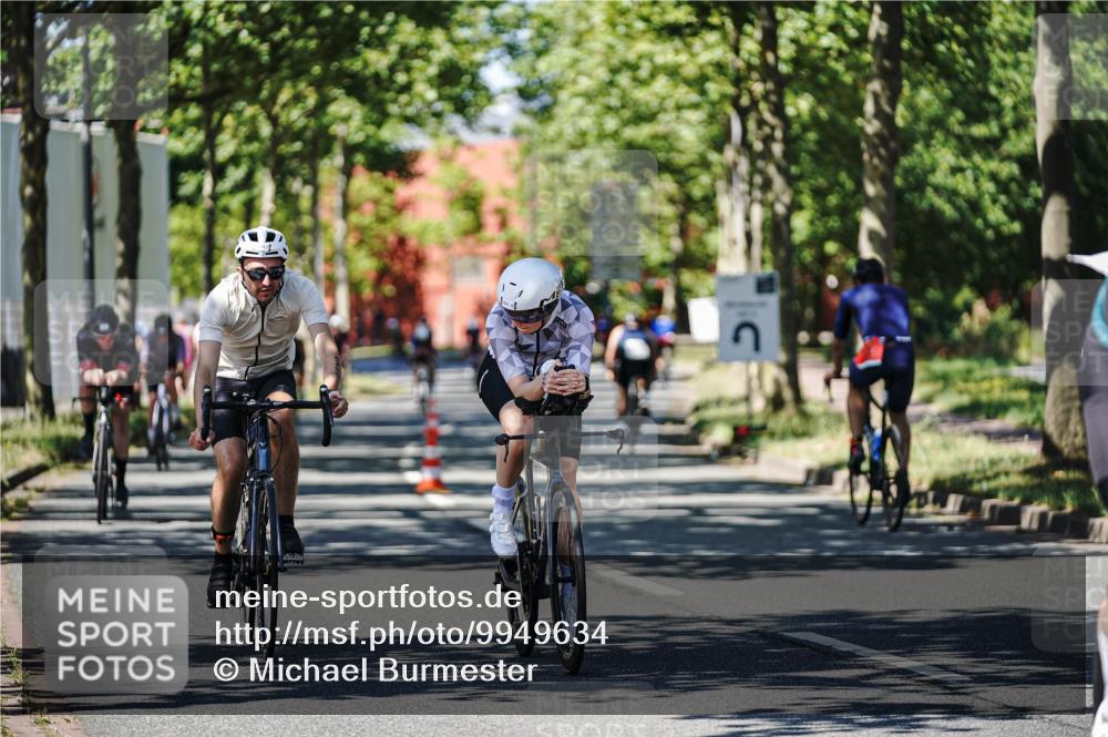 09.08.2026 - GEWOBA Citytriathlon Bremen Michael Burmester http://msf.ph/oto/9949634 09.08.2026 12:55:29 Radfahren 653, 705, 789, 872, 918, 930, 938, 948, 960, 1111, 1131, 1147 meine-sportfotos.de