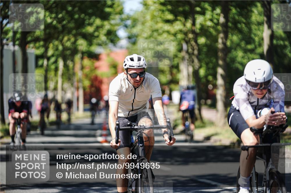 09.08.2026 - GEWOBA Citytriathlon Bremen Michael Burmester http://msf.ph/oto/9949635 09.08.2026 12:55:30 Radfahren 653, 705, 789, 872, 918, 930, 938, 948, 960, 1111, 1131, 1147 meine-sportfotos.de