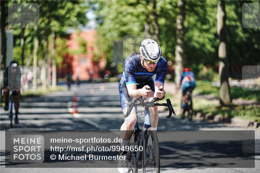 09.08.2026 - GEWOBA Citytriathlon Bremen Michael Burmester http://msf.ph/oto/9949650 09.08.2026 12:55:38 Radfahren 653, 675, 694, 872, 918, 938, 948, 960, 1111, 1131, 1147 meine-sportfotos.de