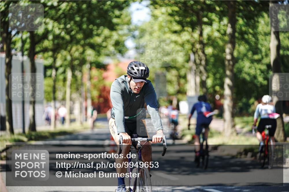 09.08.2026 - GEWOBA Citytriathlon Bremen Michael Burmester http://msf.ph/oto/9949653 09.08.2026 12:55:39 Radfahren 653, 675, 694, 872, 918, 938, 948, 960, 1111, 1131, 1146, 1147 meine-sportfotos.de