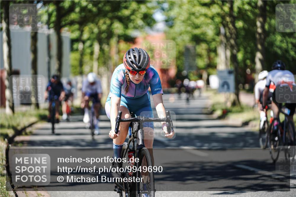 09.08.2026 - GEWOBA Citytriathlon Bremen Michael Burmester http://msf.ph/oto/9949690 09.08.2026 12:56:21 Radfahren 664, 671, 673, 759, 780, 912, 1017, 1126 meine-sportfotos.de