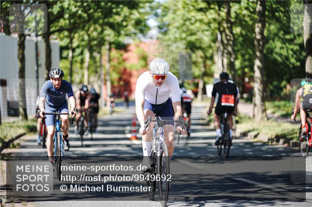 09.08.2026 - GEWOBA Citytriathlon Bremen Michael Burmester http://msf.ph/oto/9949692 09.08.2026 12:56:22 Radfahren 664, 671, 673, 759, 912, 1017, 1113, 1126 meine-sportfotos.de