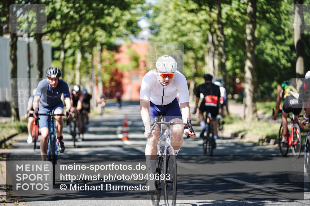 09.08.2026 - GEWOBA Citytriathlon Bremen Michael Burmester http://msf.ph/oto/9949693 09.08.2026 12:56:22 Radfahren 664, 671, 673, 759, 912, 1017, 1113, 1126 meine-sportfotos.de