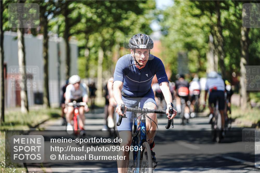 09.08.2026 - GEWOBA Citytriathlon Bremen Michael Burmester http://msf.ph/oto/9949694 09.08.2026 12:56:23 Radfahren 664, 671, 673, 759, 912, 1017, 1113, 1126 meine-sportfotos.de