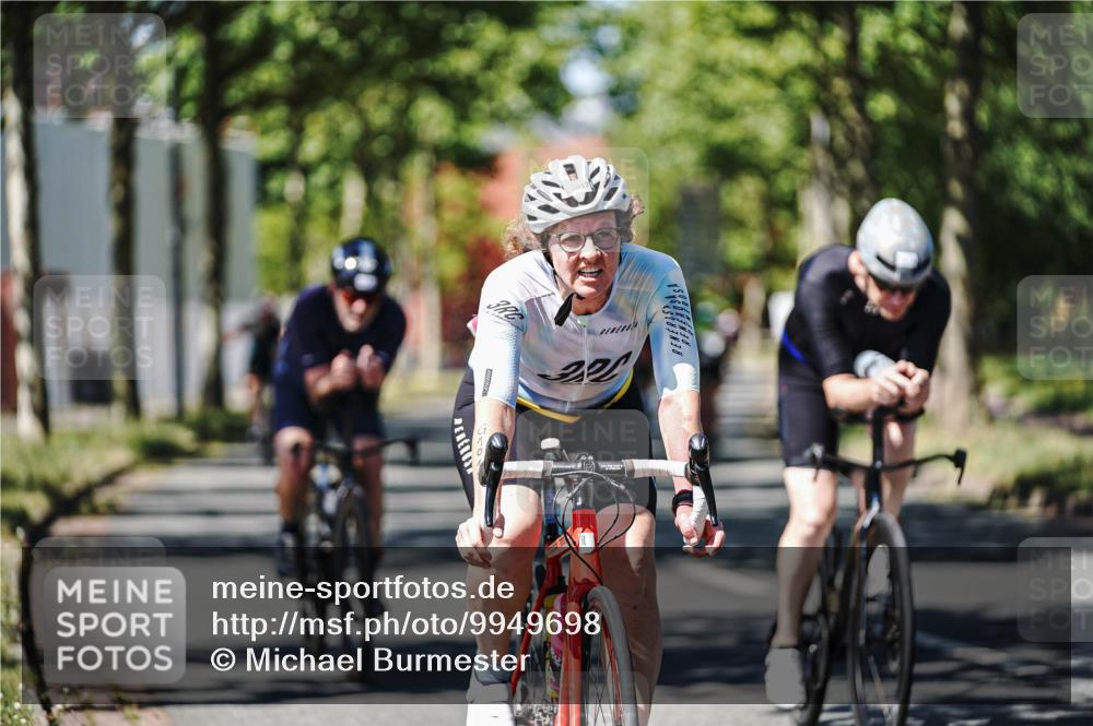 09.08.2026 - GEWOBA Citytriathlon Bremen Michael Burmester http://msf.ph/oto/9949698 09.08.2026 12:56:24 Radfahren 664, 671, 673, 759, 871, 912, 1017, 1113 meine-sportfotos.de