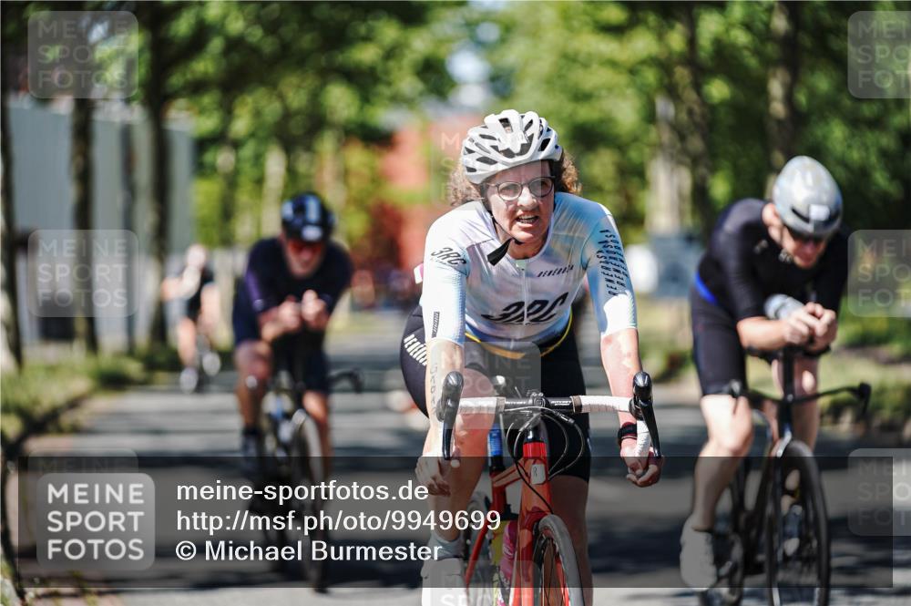 09.08.2026 - GEWOBA Citytriathlon Bremen Michael Burmester http://msf.ph/oto/9949699 09.08.2026 12:56:24 Radfahren 664, 671, 673, 759, 871, 912, 1017, 1113 meine-sportfotos.de