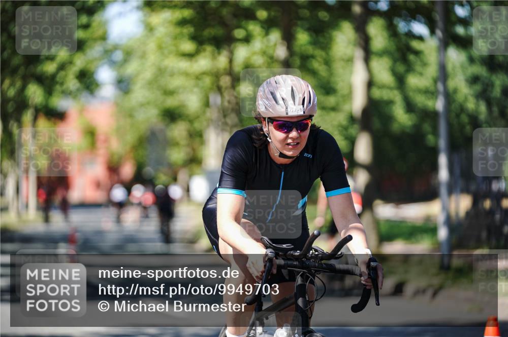 09.08.2026 - GEWOBA Citytriathlon Bremen Michael Burmester http://msf.ph/oto/9949703 09.08.2026 12:56:29 Radfahren 664, 671, 727, 759, 774, 848, 871, 902, 912, 1017, 1113 meine-sportfotos.de