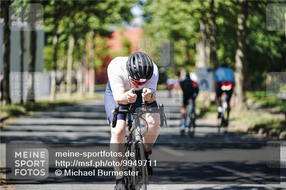 09.08.2026 - GEWOBA Citytriathlon Bremen Michael Burmester http://msf.ph/oto/9949711 09.08.2026 12:56:42 Radfahren 727, 761, 762, 774, 840, 848, 871, 902, 1113 meine-sportfotos.de