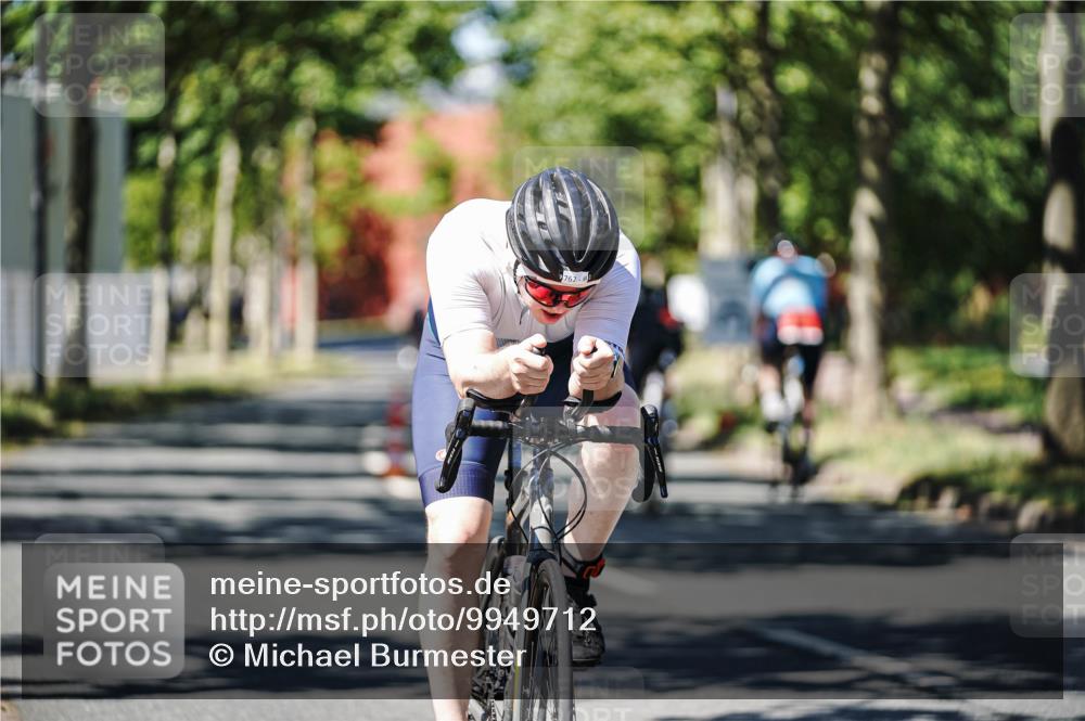 09.08.2026 - GEWOBA Citytriathlon Bremen Michael Burmester http://msf.ph/oto/9949712 09.08.2026 12:56:42 Radfahren 727, 761, 762, 774, 840, 848, 871, 902, 1113 meine-sportfotos.de