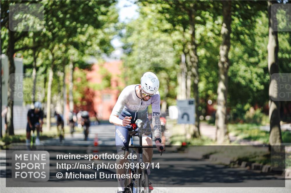 09.08.2026 - GEWOBA Citytriathlon Bremen Michael Burmester http://msf.ph/oto/9949714 09.08.2026 12:56:51 Radfahren 601, 620, 740, 761, 762, 767, 840, 1012 meine-sportfotos.de