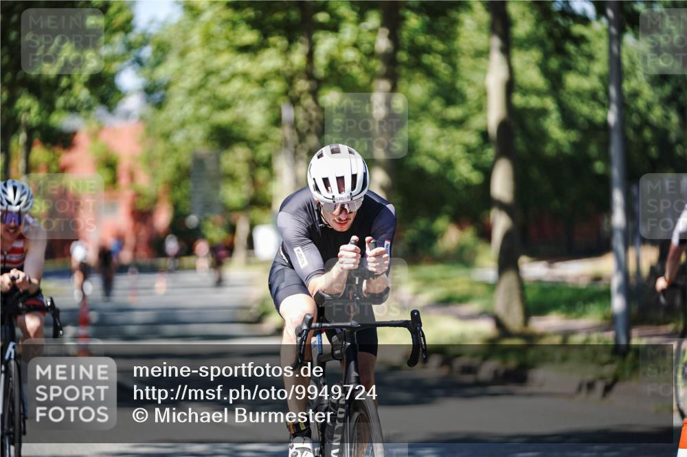 09.08.2026 - GEWOBA Citytriathlon Bremen Michael Burmester http://msf.ph/oto/9949724 09.08.2026 12:56:57 Radfahren 601, 620, 637, 696, 740, 767, 896, 1012 meine-sportfotos.de