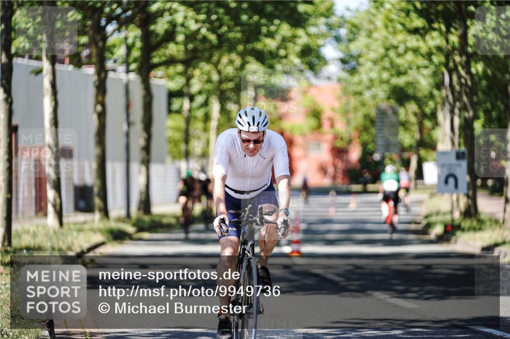 09.08.2026 - GEWOBA Citytriathlon Bremen Michael Burmester http://msf.ph/oto/9949736 09.08.2026 12:57:07 Radfahren 601, 620, 637, 696, 766, 806, 844, 896, 972, 1012, 1109 meine-sportfotos.de