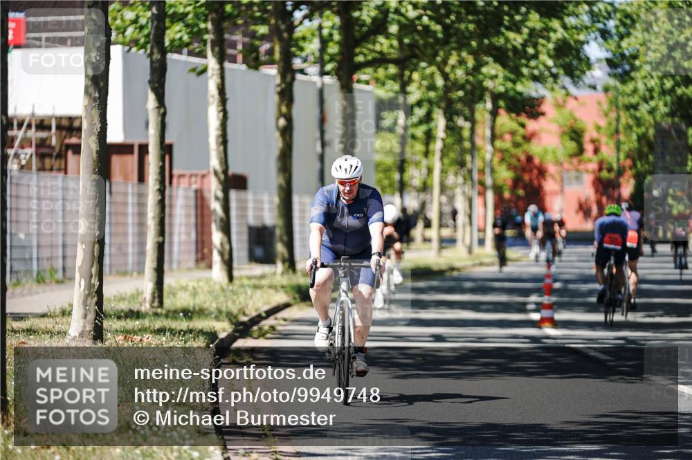 09.08.2026 - GEWOBA Citytriathlon Bremen Michael Burmester http://msf.ph/oto/9949748 09.08.2026 12:57:19 Radfahren 586, 766, 806, 838, 858, 886, 972, 982, 1109 meine-sportfotos.de