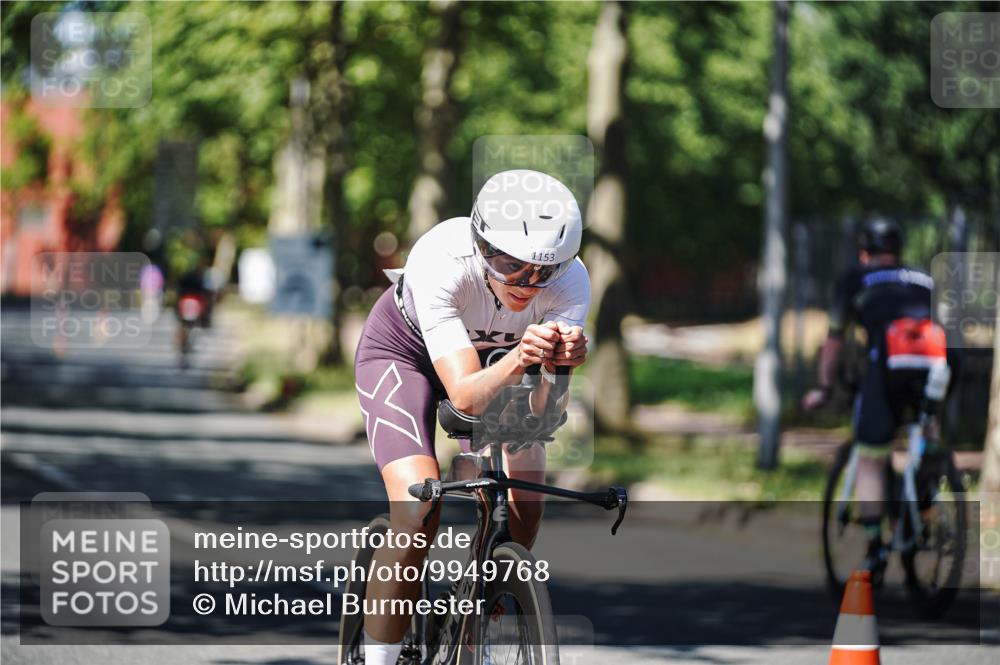 09.08.2026 - GEWOBA Citytriathlon Bremen Michael Burmester http://msf.ph/oto/9949768 09.08.2026 12:57:37 Radfahren 603, 627, 701, 702, 834, 858, 888, 982, 1153 meine-sportfotos.de