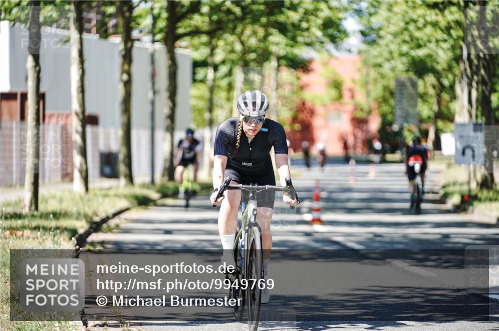 09.08.2026 - GEWOBA Citytriathlon Bremen Michael Burmester http://msf.ph/oto/9949769 09.08.2026 12:57:41 Radfahren 627, 701, 702, 707, 834, 888, 1136, 1153 meine-sportfotos.de