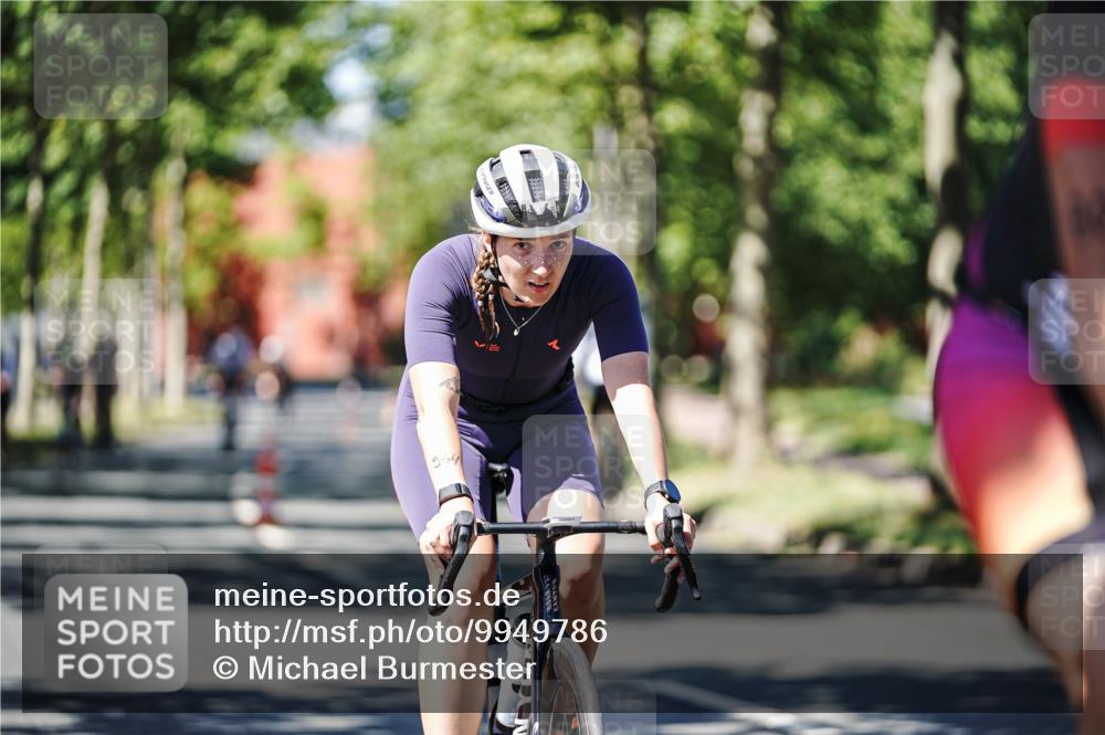 09.08.2026 - GEWOBA Citytriathlon Bremen Michael Burmester http://msf.ph/oto/9949786 09.08.2026 12:57:53 Radfahren 548, 627, 707, 711, 718, 809, 888, 919, 954, 998, 1121, 1136 meine-sportfotos.de
