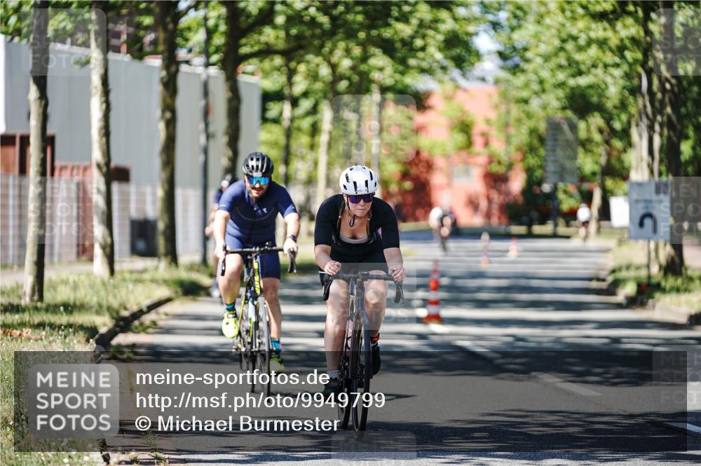 09.08.2026 - GEWOBA Citytriathlon Bremen Michael Burmester http://msf.ph/oto/9949799 09.08.2026 12:58:04 Radfahren 548, 578, 602, 625, 711, 718, 809, 919, 931, 943, 954, 976, 998, 1003, 1121, 1154 meine-sportfotos.de
