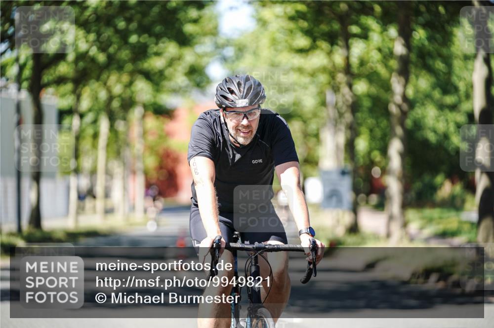 09.08.2026 - GEWOBA Citytriathlon Bremen Michael Burmester http://msf.ph/oto/9949821 09.08.2026 12:58:18 Radfahren 578, 651, 796, 798, 976, 1154 meine-sportfotos.de