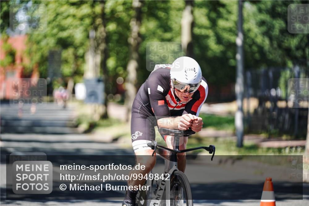 09.08.2026 - GEWOBA Citytriathlon Bremen Michael Burmester http://msf.ph/oto/9949842 09.08.2026 12:58:48 Radfahren 626, 953, 1132 meine-sportfotos.de