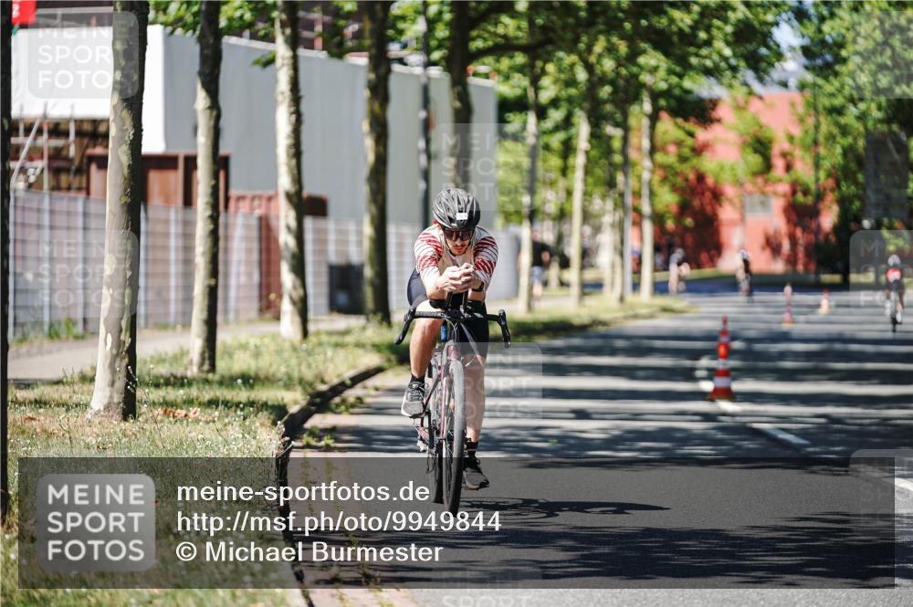 09.08.2026 - GEWOBA Citytriathlon Bremen Michael Burmester http://msf.ph/oto/9949844 09.08.2026 12:58:56 Radfahren 626, 1148 meine-sportfotos.de