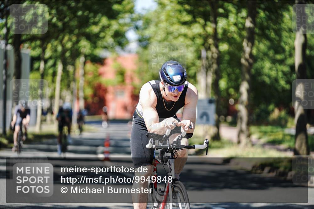 09.08.2026 - GEWOBA Citytriathlon Bremen Michael Burmester http://msf.ph/oto/9949848 09.08.2026 12:59:07 Radfahren 588, 626, 656, 672, 732, 1148 meine-sportfotos.de