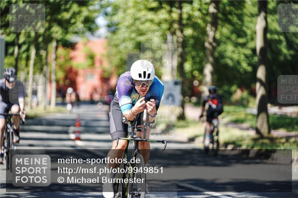 09.08.2026 - GEWOBA Citytriathlon Bremen Michael Burmester http://msf.ph/oto/9949851 09.08.2026 12:59:09 Radfahren 588, 656, 672, 732, 1148 meine-sportfotos.de