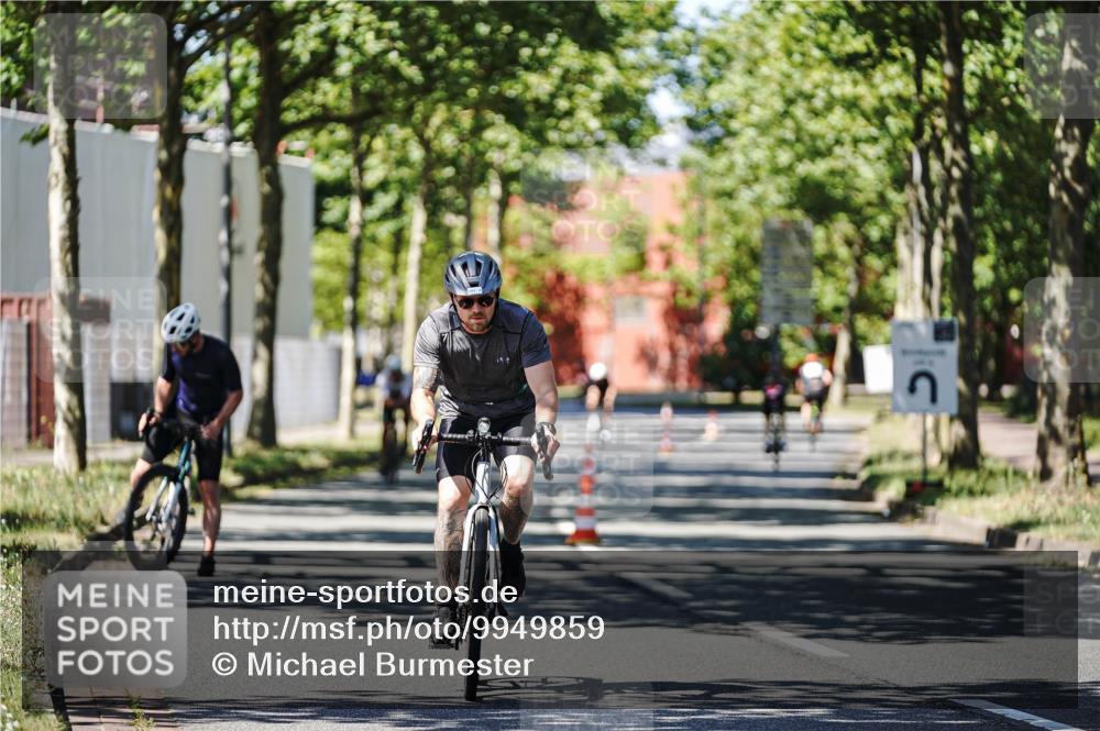 09.08.2026 - GEWOBA Citytriathlon Bremen Michael Burmester http://msf.ph/oto/9949859 09.08.2026 12:59:23 Radfahren 635, 693, 732, 805, 1115 meine-sportfotos.de