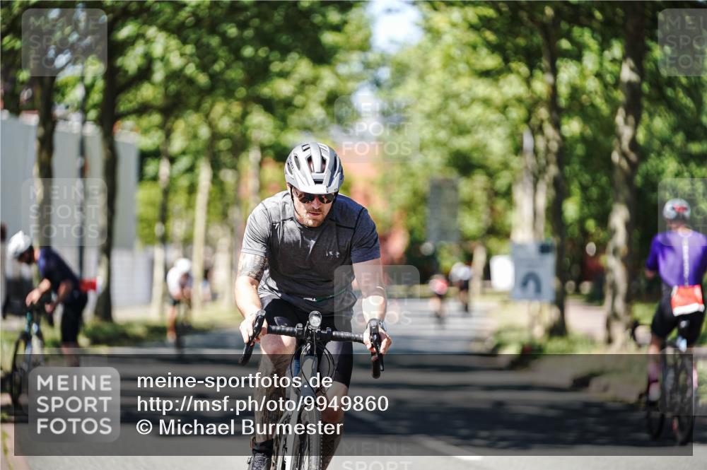 09.08.2026 - GEWOBA Citytriathlon Bremen Michael Burmester http://msf.ph/oto/9949860 09.08.2026 12:59:24 Radfahren 635, 693, 732, 805, 1115 meine-sportfotos.de