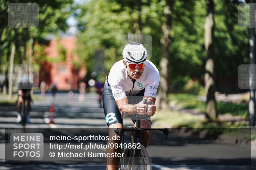 09.08.2026 - GEWOBA Citytriathlon Bremen Michael Burmester http://msf.ph/oto/9949862 09.08.2026 12:59:29 Radfahren 635, 658, 693, 805, 1115 meine-sportfotos.de