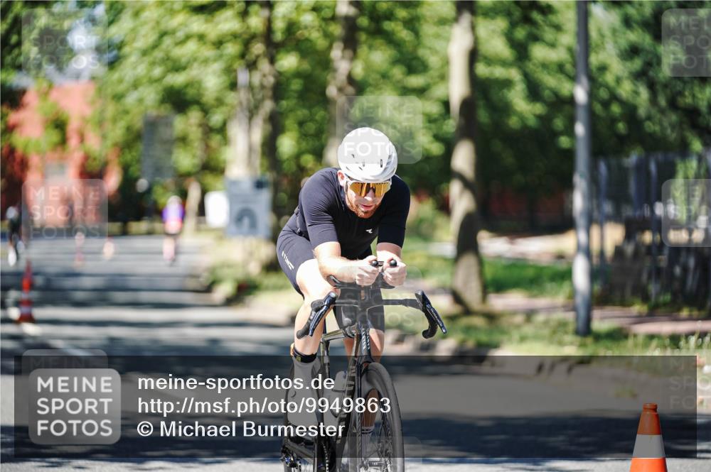 09.08.2026 - GEWOBA Citytriathlon Bremen Michael Burmester http://msf.ph/oto/9949863 09.08.2026 12:59:30 Radfahren 635, 658, 693, 805, 1115 meine-sportfotos.de