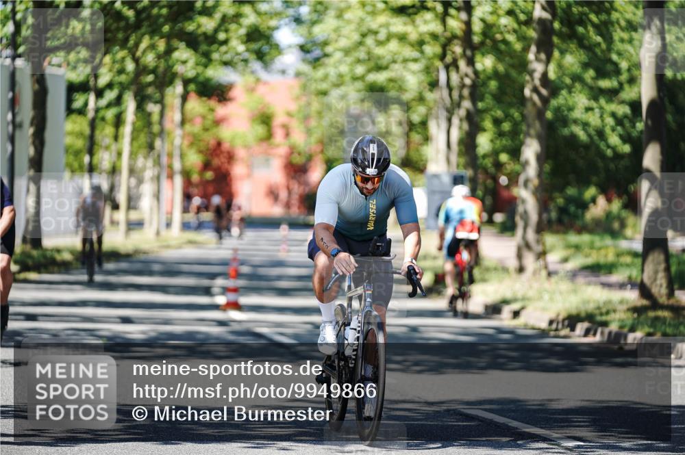 09.08.2026 - GEWOBA Citytriathlon Bremen Michael Burmester http://msf.ph/oto/9949866 09.08.2026 12:59:37 Radfahren 635, 658, 712, 805, 817 meine-sportfotos.de