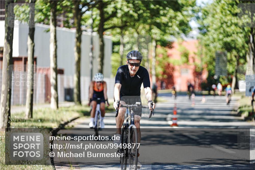 09.08.2026 - GEWOBA Citytriathlon Bremen Michael Burmester http://msf.ph/oto/9949877 09.08.2026 12:59:49 Radfahren 543, 712, 800, 817, 923, 942, 951, 956 meine-sportfotos.de