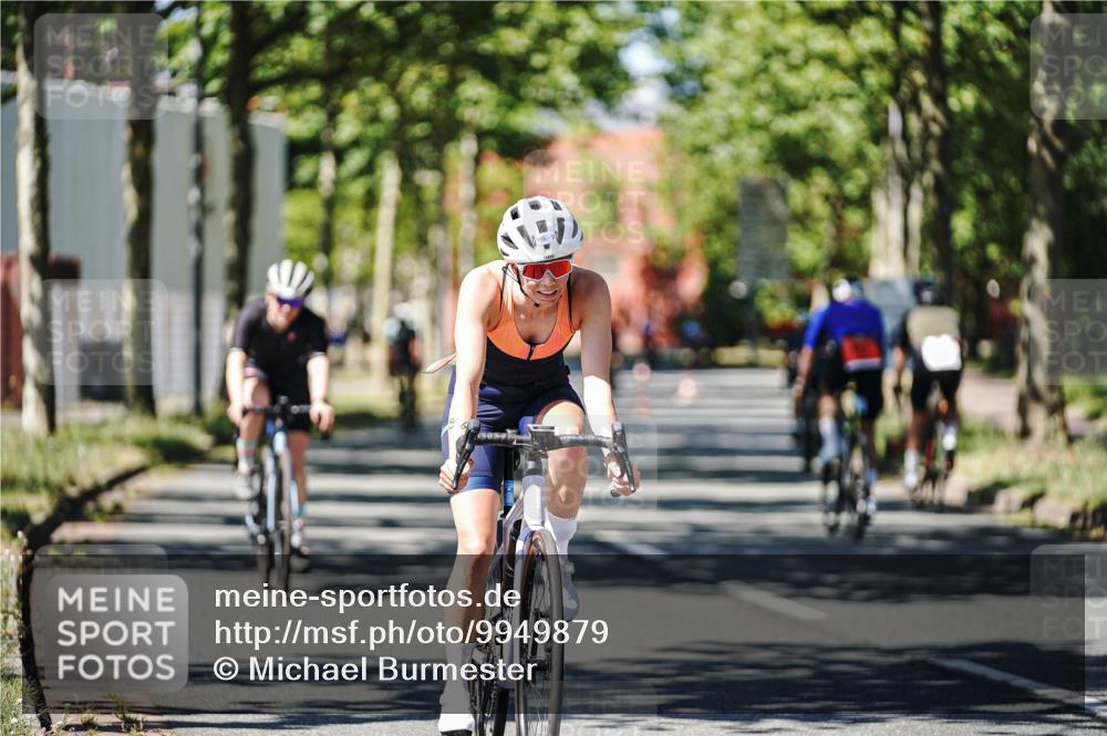 09.08.2026 - GEWOBA Citytriathlon Bremen Michael Burmester http://msf.ph/oto/9949879 09.08.2026 12:59:50 Radfahren 543, 712, 800, 817, 923, 942, 951, 956 meine-sportfotos.de