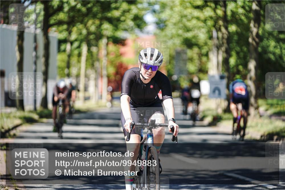 09.08.2026 - GEWOBA Citytriathlon Bremen Michael Burmester http://msf.ph/oto/9949883 09.08.2026 12:59:51 Radfahren 543, 712, 800, 817, 923, 942, 951, 956 meine-sportfotos.de
